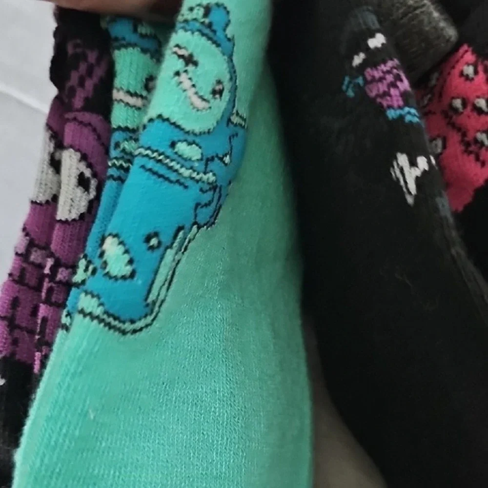 Fortnite NWT 6 Pairs Ankle Socks Size Large 3-9 Colorful